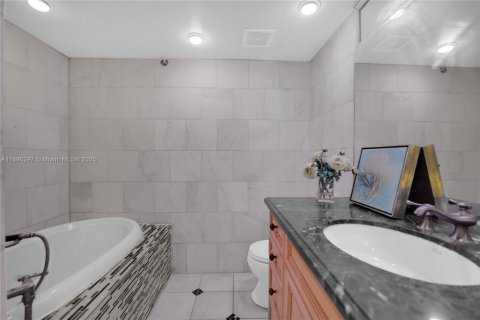 Copropriété à louer à Oakland Park, Floride: 2 chambres, 92.9 m2 № 1946871 - photo 18