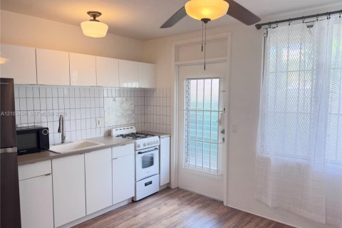 Condominio en alquiler en Miami Beach, Florida, 1 dormitorio, 41.81 m2 № 2424445 - foto 8