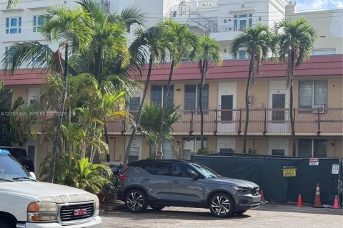 Condominio en alquiler en Miami Beach, Florida, 1 dormitorio, 41.81 m2 № 2424445 - foto 10