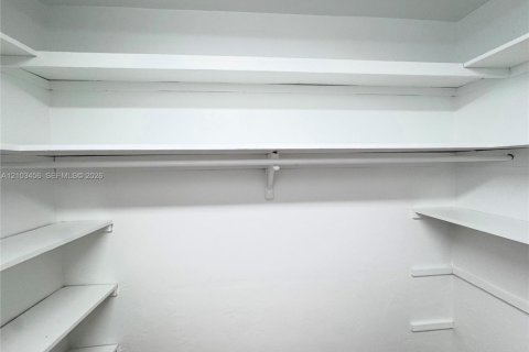 Condominio en alquiler en Miami Beach, Florida, 1 dormitorio, 41.81 m2 № 2424445 - foto 7