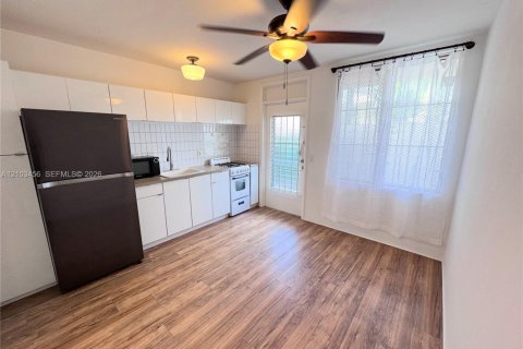 Condominio en alquiler en Miami Beach, Florida, 1 dormitorio, 41.81 m2 № 2424445 - foto 14
