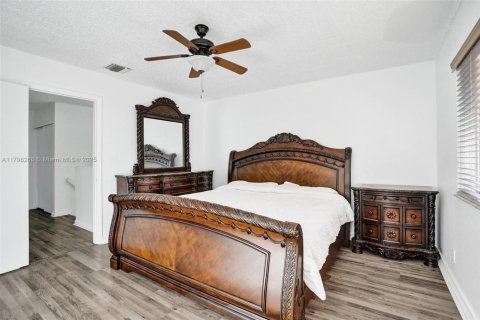 Adosado en alquiler en North Lauderdale, Florida, 3 dormitorios, 149.76 m2 № 1897628 - foto 23