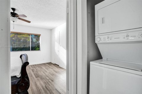 Adosado en alquiler en North Lauderdale, Florida, 3 dormitorios, 149.76 m2 № 1897628 - foto 26