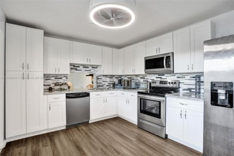 Adosado en alquiler en North Lauderdale, Florida, 3 dormitorios, 149.76 m2 № 1897628 - foto 5