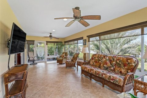House in The Villages, Florida 3 bedrooms, 185.8 sq.m. № 2391448 - photo 17