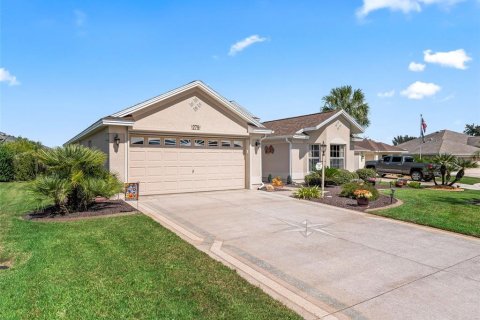 House in The Villages, Florida 3 bedrooms, 185.8 sq.m. № 2391448 - photo 2