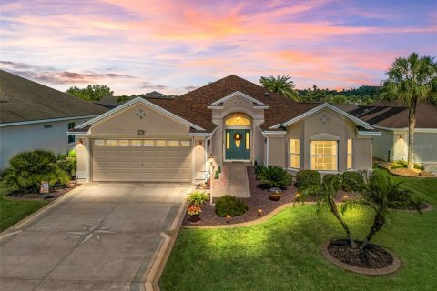 House in The Villages, Florida 3 bedrooms, 185.8 sq.m. № 2391448