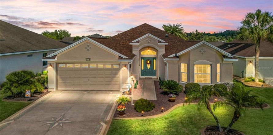 House in The Villages, Florida 3 bedrooms, 185.8 sq.m. № 2391448