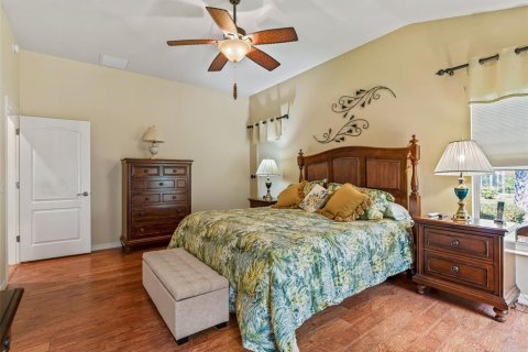 House in The Villages, Florida 3 bedrooms, 185.8 sq.m. № 2391448 - photo 28