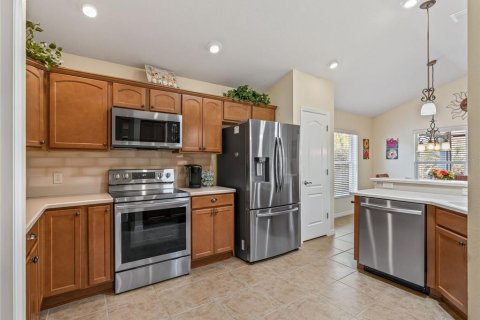 House in The Villages, Florida 3 bedrooms, 185.8 sq.m. № 2391448 - photo 23