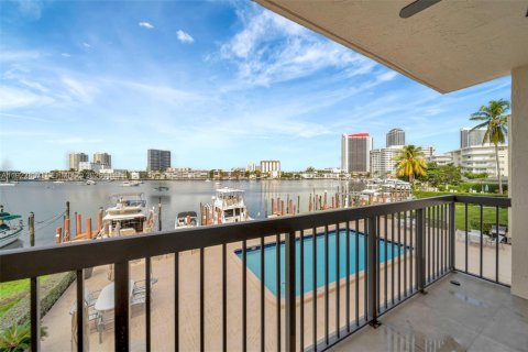 Купить кондоминиум в Халландейл-Бич, Флорида 2 спальни, 123.56м2, № 1982712 - фото 29