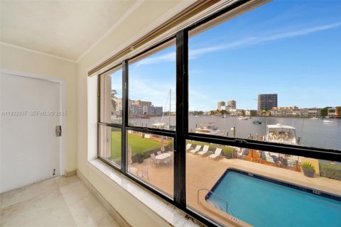 Купить кондоминиум в Халландейл-Бич, Флорида 2 спальни, 123.56м2, № 1982712 - фото 17