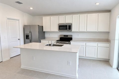 Villa ou maison à louer à Eagle Lake, Floride: 3 chambres, 138.15 m2 № 2415472 - photo 6
