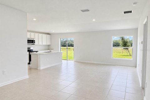 Villa ou maison à louer à Eagle Lake, Floride: 3 chambres, 138.15 m2 № 2415472 - photo 4