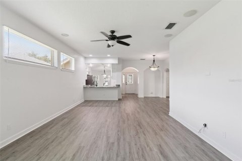 Villa ou maison à vendre à Mount Dora, Floride: 3 chambres, 155.05 m2 № 2299321 - photo 12