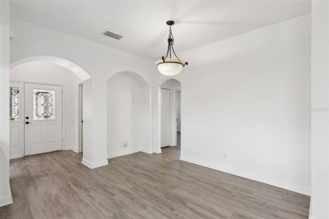 Villa ou maison à vendre à Mount Dora, Floride: 3 chambres, 155.05 m2 № 2299321 - photo 8