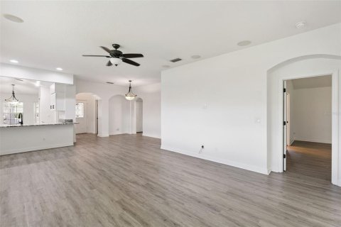 Villa ou maison à vendre à Mount Dora, Floride: 3 chambres, 155.05 m2 № 2299321 - photo 13