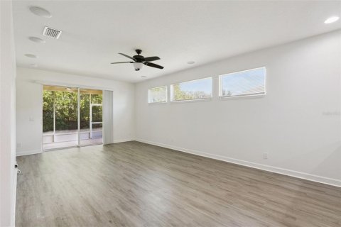 Villa ou maison à vendre à Mount Dora, Floride: 3 chambres, 155.05 m2 № 2299321 - photo 10