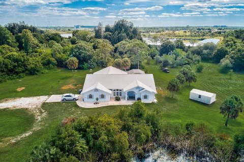 Купить виллу или дом в Нокомис, Флорида 4 комнаты, 282.89м2, № 1652218 - фото 8
