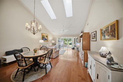 Condo in Sarasota, Florida, 2 bedrooms  № 2385782 - photo 5
