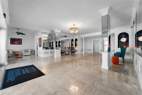 Снять в аренду кондоминиум в Сент-Пит-Бич, Флорида 3 комнаты, 124.49м2, № 2100883 - фото 15