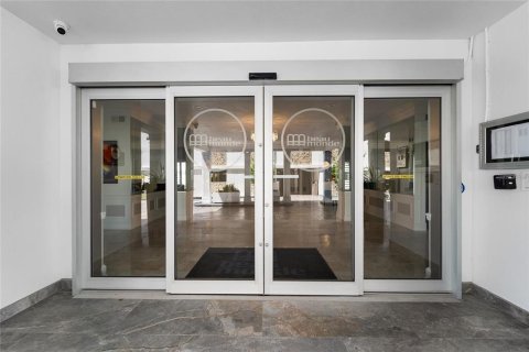 Снять в аренду кондоминиум в Сент-Пит-Бич, Флорида 3 комнаты, 124.49м2, № 2100883 - фото 14