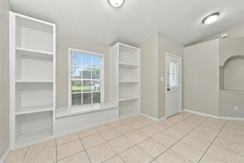 Villa ou maison à louer à Clermont, Floride: 4 chambres, 188.96 m2 № 2433282 - photo 7