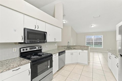 Villa ou maison à louer à Clermont, Floride: 4 chambres, 188.96 m2 № 2433282 - photo 4