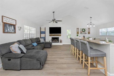 Casa en venta en Pinellas Park, Florida, 4 dormitorios, 223.34 m2 № 1837696 - foto 9