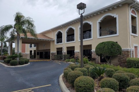 Immobilier commercial à Oviedo, Floride 1482.72 m2 № 2139756