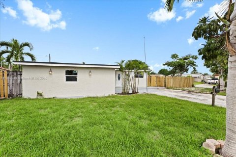 Casa en venta en Oakland Park, Florida, 4 dormitorios, 165.37 m2 № 1928543 - foto 29