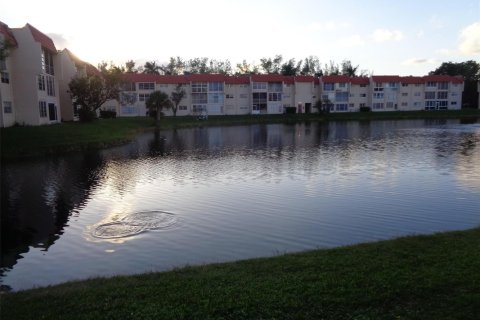 Copropriété à vendre à Sunrise, Floride: 2 chambres, 78.97 m2 № 2084572 - photo 5