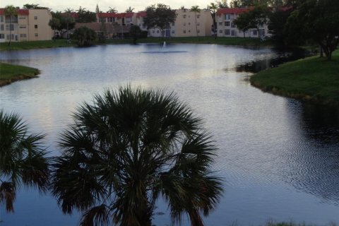 Copropriété à vendre à Sunrise, Floride: 2 chambres, 78.97 m2 № 2084572 - photo 22