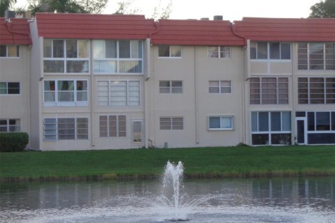 Copropriété à vendre à Sunrise, Floride: 2 chambres, 78.97 m2 № 2084572 - photo 19