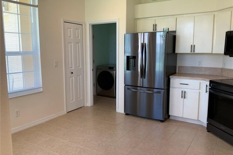 House in Leesburg, Florida 3 bedrooms, 137.22 sq.m. № 1846545 - photo 6