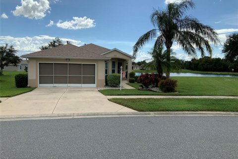 House in Leesburg, Florida 3 bedrooms, 137.22 sq.m. № 1846545 - photo 1