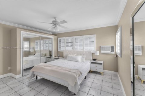 Copropriété à vendre à Miami Beach, Floride: 1 chambre, 65.03 m2 № 2047088 - photo 12