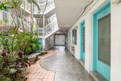 Copropriété à vendre à Miami Beach, Floride: 1 chambre, 65.03 m2 № 2047088 - photo 24