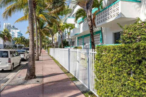 Copropriété à vendre à Miami Beach, Floride: 1 chambre, 65.03 m2 № 2047088 - photo 21