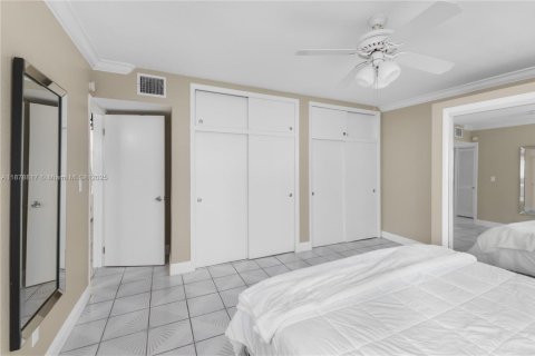 Copropriété à vendre à Miami Beach, Floride: 1 chambre, 65.03 m2 № 2047088 - photo 13