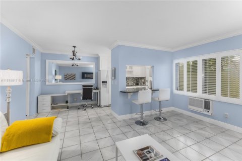 Copropriété à vendre à Miami Beach, Floride: 1 chambre, 65.03 m2 № 2047088 - photo 9