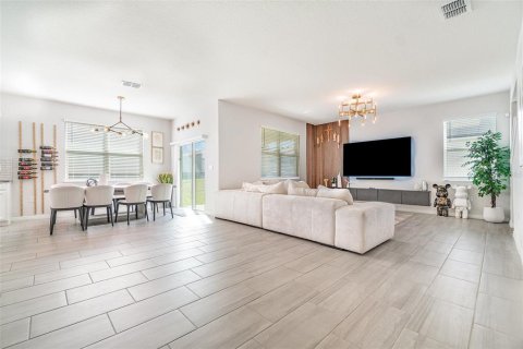 Villa ou maison à vendre à Winter Garden, Floride: 4 chambres, 253.16 m2 № 1734434 - photo 6