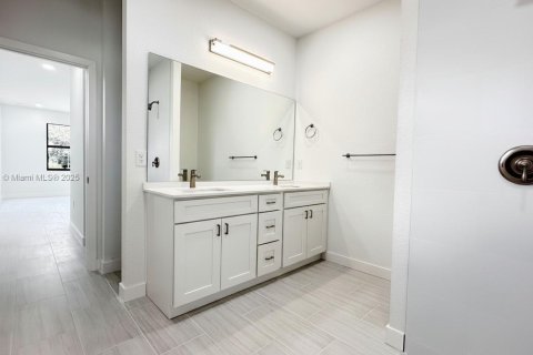 Купить виллу или дом в Лихай-Эйкерс, Флорида 3 спальни, 148.64м2, № 1958715 - фото 9