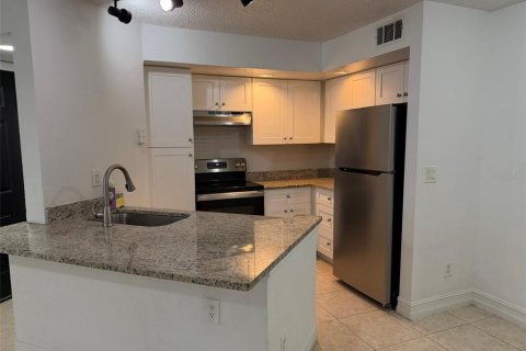 Appartement à louer à Orlando, Floride: 2 chambres, 86.77 m2 № 2294575 - photo 2