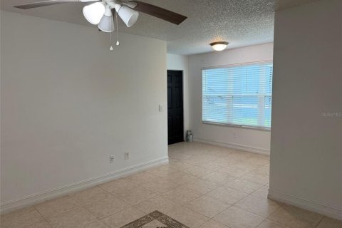 Appartement à louer à Orlando, Floride: 2 chambres, 86.77 m2 № 2294575 - photo 11