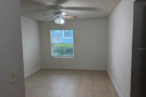Appartement à louer à Orlando, Floride: 2 chambres, 86.77 m2 № 2294575 - photo 9