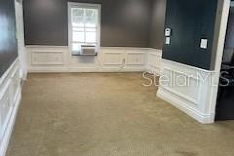 Propiedad comercial en alquiler en Mount Dora, Florida, 302.95 m2 № 1169125 - foto 4