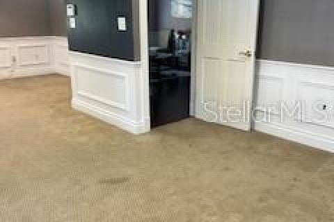 Propiedad comercial en alquiler en Mount Dora, Florida, 302.95 m2 № 1169125 - foto 9