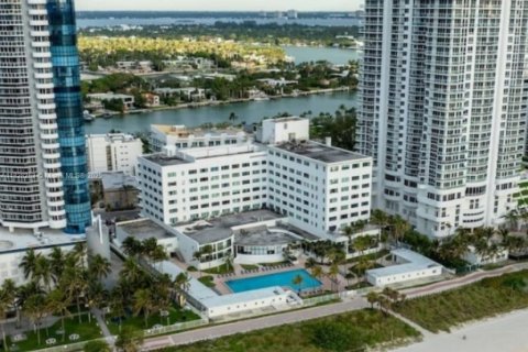 Copropriété à louer à Miami Beach, Floride: 30.66 m2 № 1799389 - photo 2