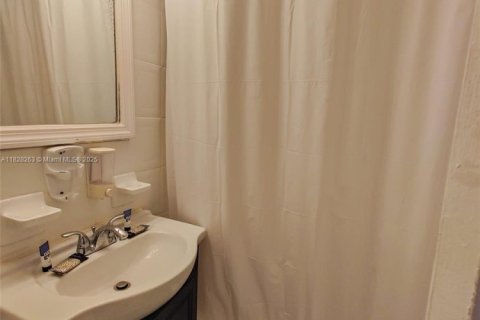 Copropriété à louer à Miami Beach, Floride: 30.66 m2 № 1799389 - photo 19